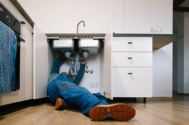 Professional Emergency Plumber technician working in Lambertville, NJ